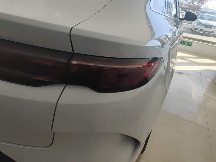 Фото 8 - BYD Qin L