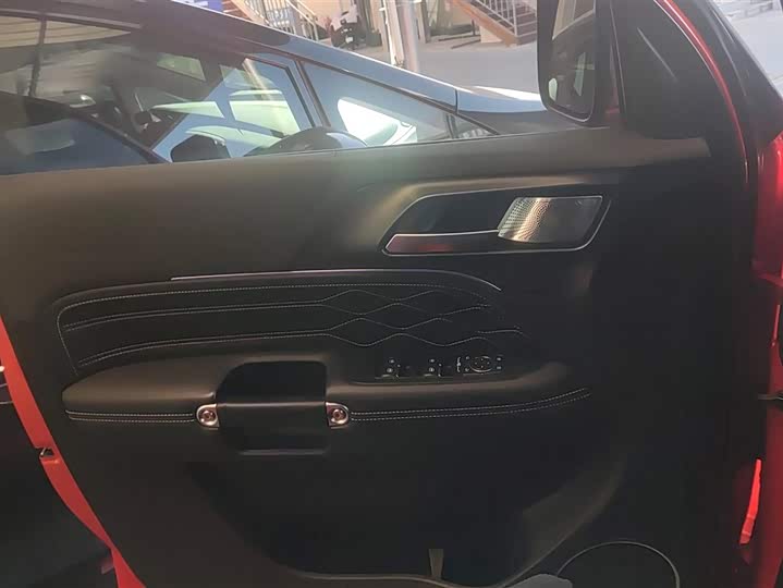 Фото 7 - Tank 300