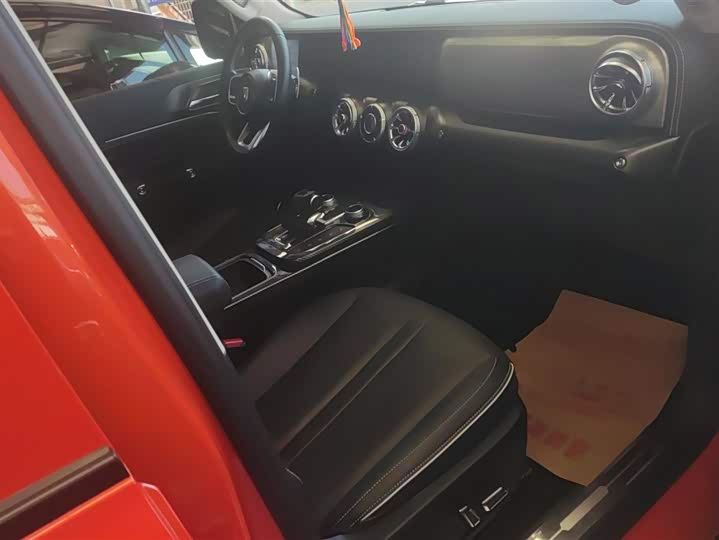 Фото 8 - Tank 300