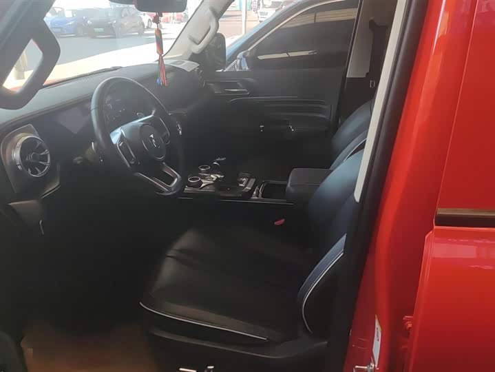 Фото 9 - Tank 300