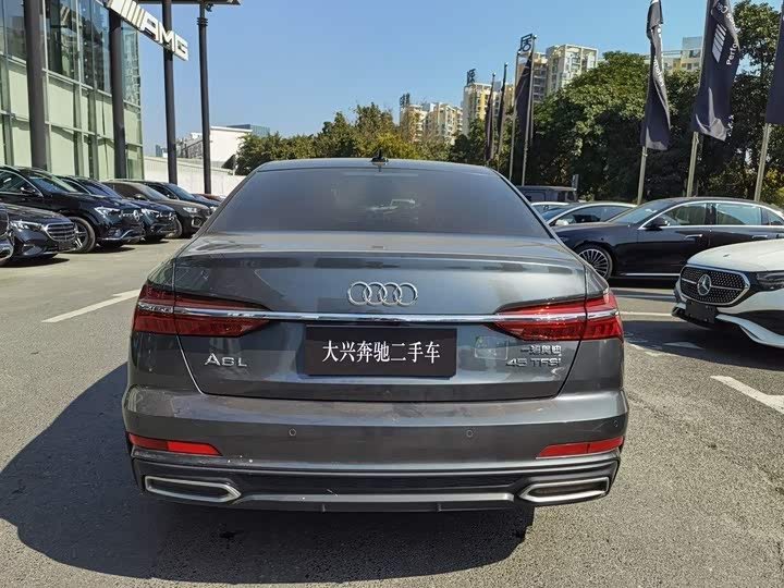 Фото 7 - Audi A6L