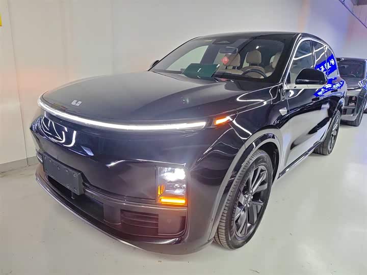 Фото 1 - LiXiang L8