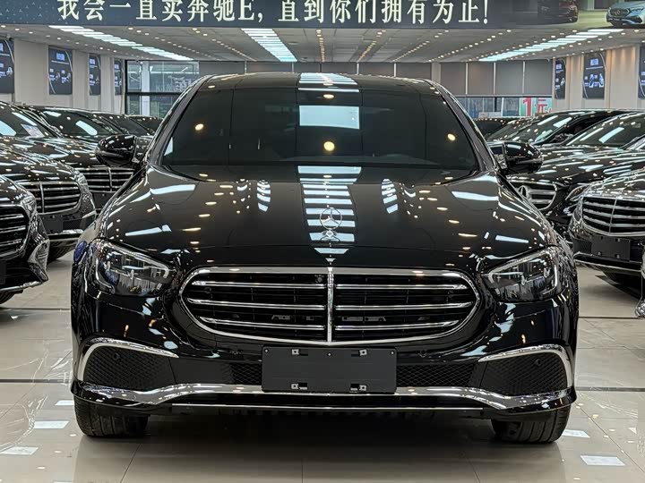 Фото 2 - Mercedes-Benz E-Class