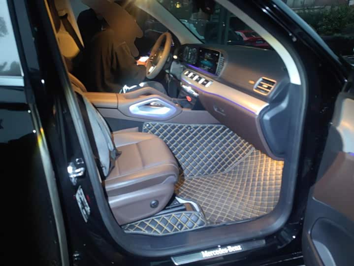 Фото 8 - Mercedes-Benz GLS-Class