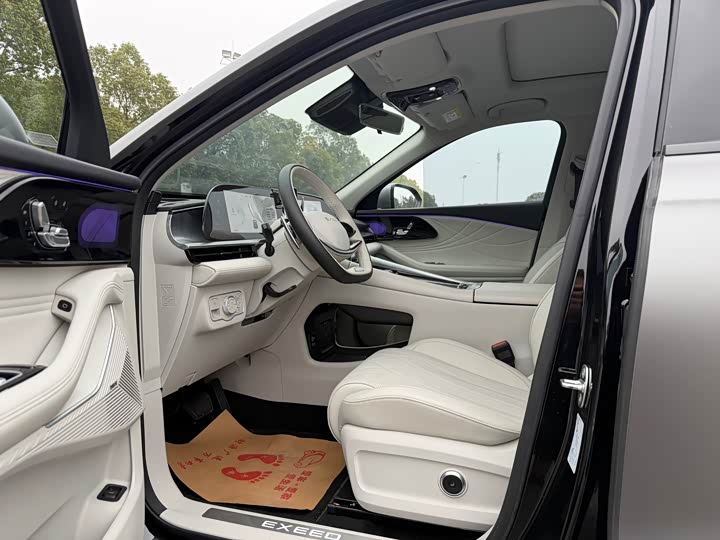 Фото 8 - Exeed RX