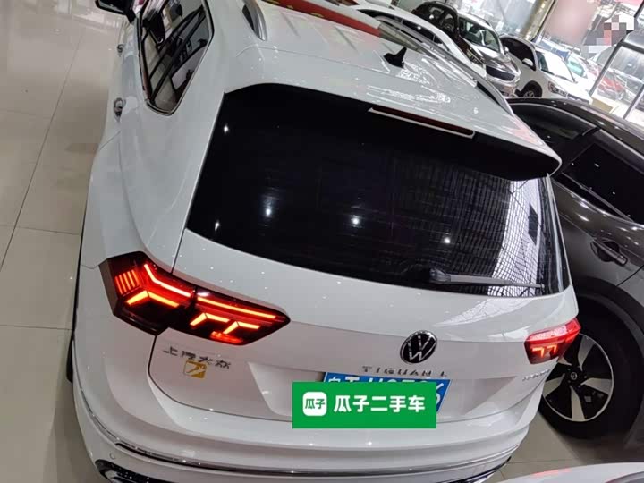 Фото 6 - Volkswagen Tiguan L Pro