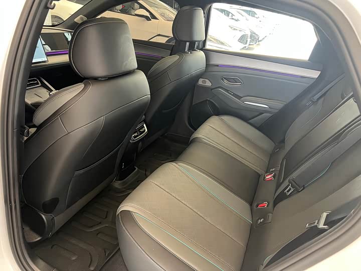 Фото 7 - BYD Qin L