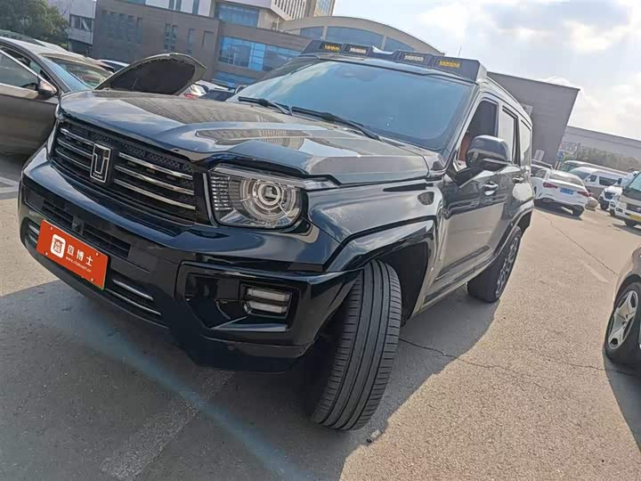 Фото 1 - Tank 700 Hybrid