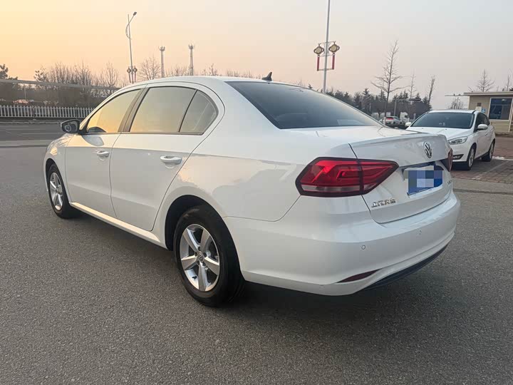 Фото 6 - Volkswagen Lavida