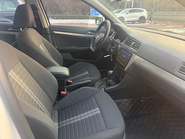 Фото 7 - Volkswagen Lavida