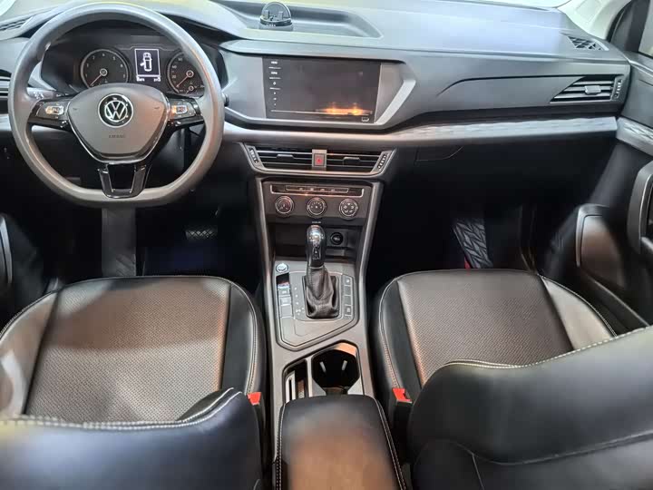 Фото 7 - Volkswagen Tharu