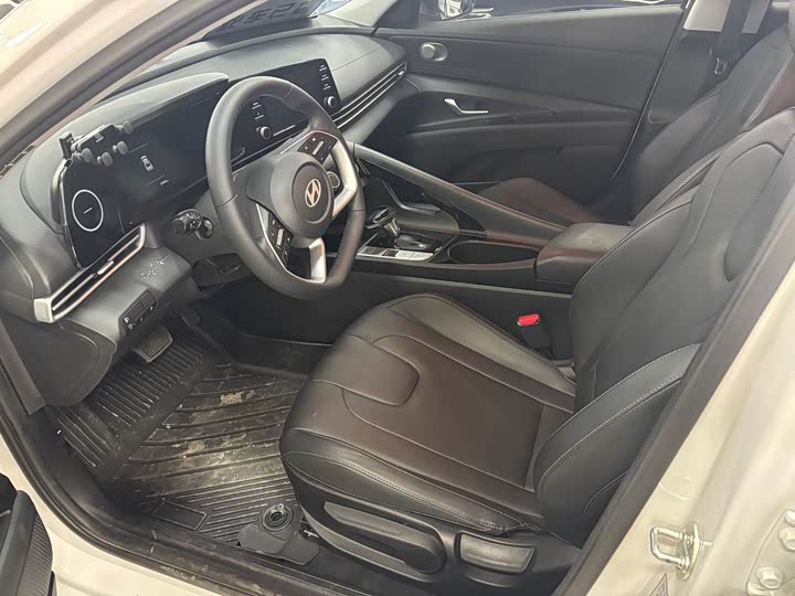 Фото 5 - Hyundai Elantra N line