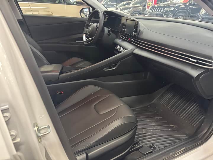 Фото 7 - Hyundai Elantra N line