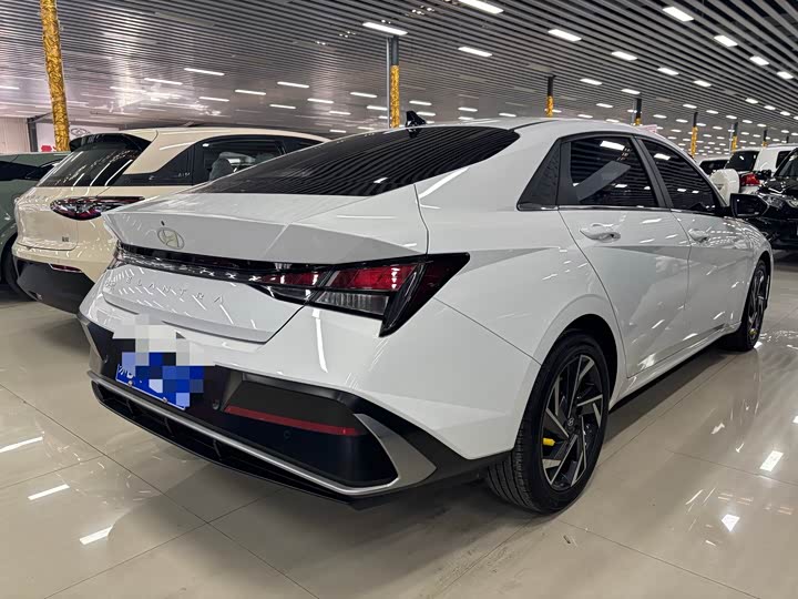 Фото 9 - Hyundai Elantra N line