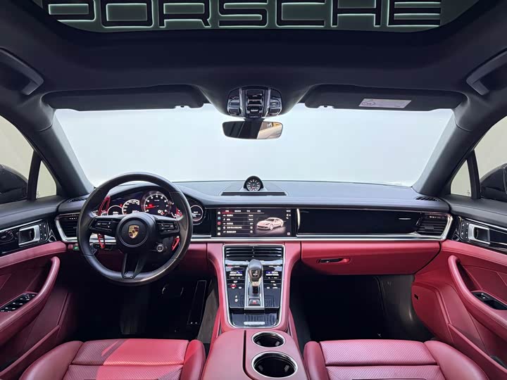 Фото 4 - Porsche Panamera