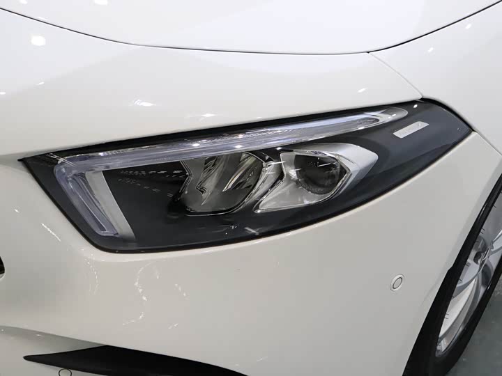 Фото 9 - Mercedes-Benz A-Class