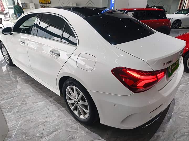 Фото 5 - Mercedes-Benz A-Class