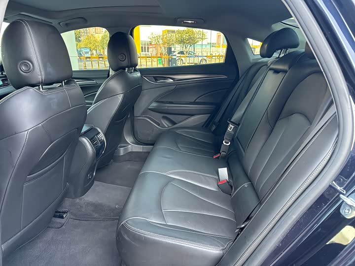 Фото 9 - Buick LaCrosse