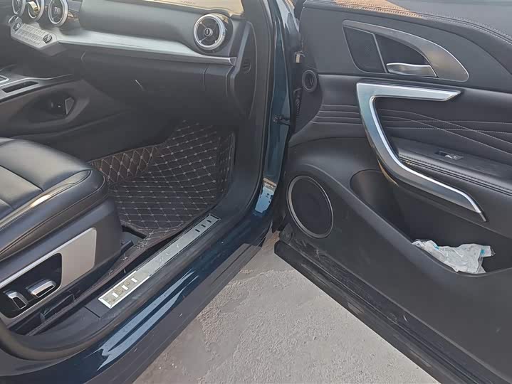 Фото 8 - Wey VV7