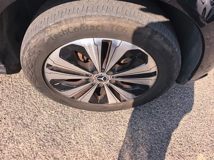 Фото 6 - Mercedes-Benz EQC