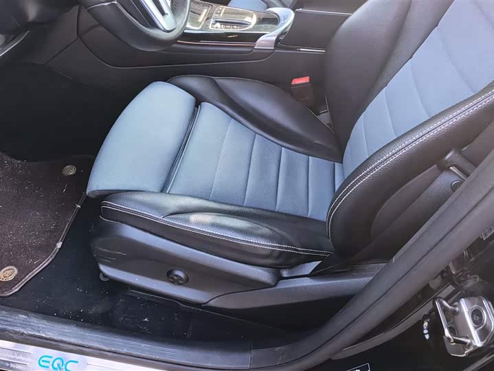 Фото 9 - Mercedes-Benz EQC