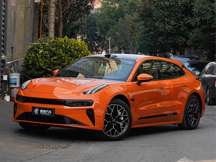 Фото 1 - Zeekr 001