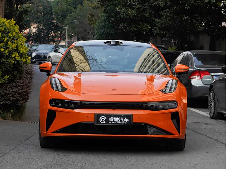 Фото 2 - Zeekr 001