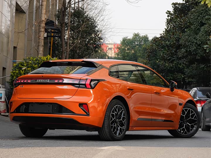 Фото 5 - Zeekr 001