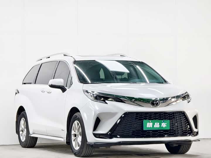 Фото 2 - Toyota Granvia