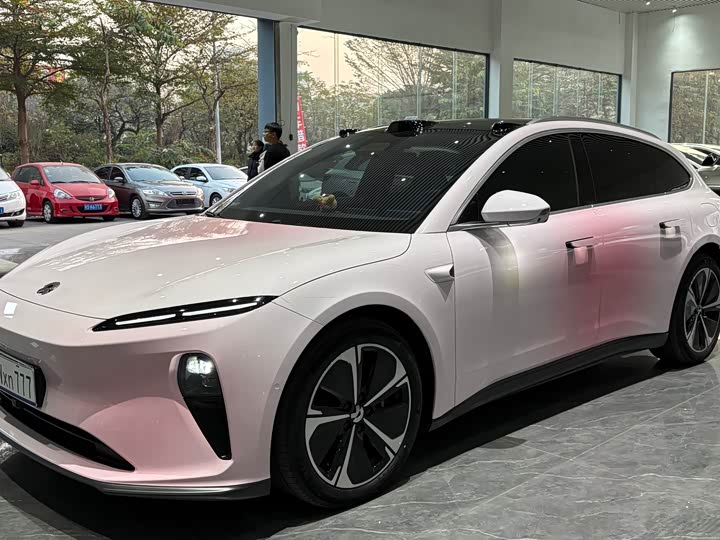 Фото 2 - Nio ET5T