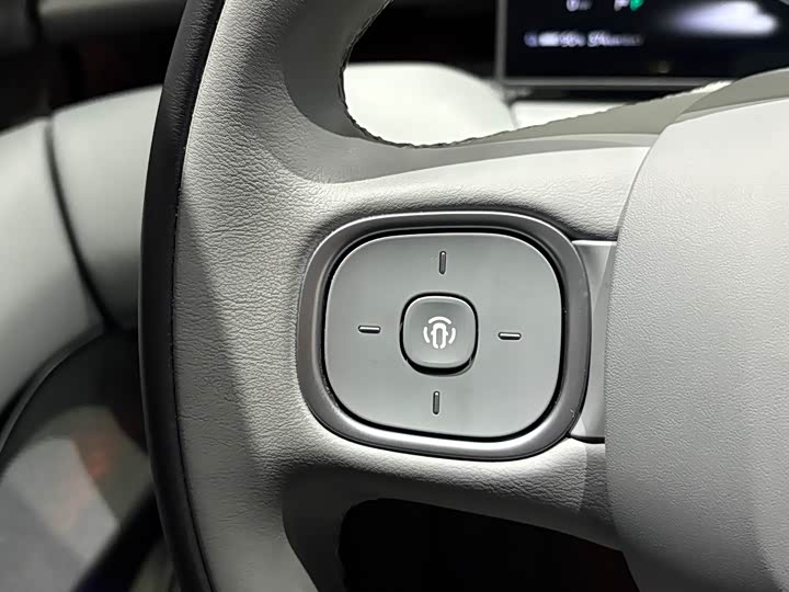 Фото 9 - Nio ET5T