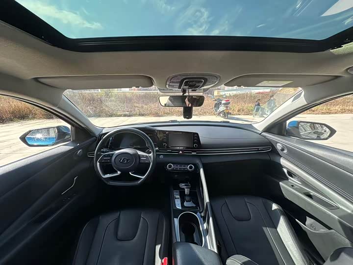 Фото 6 - Hyundai Elantra N line