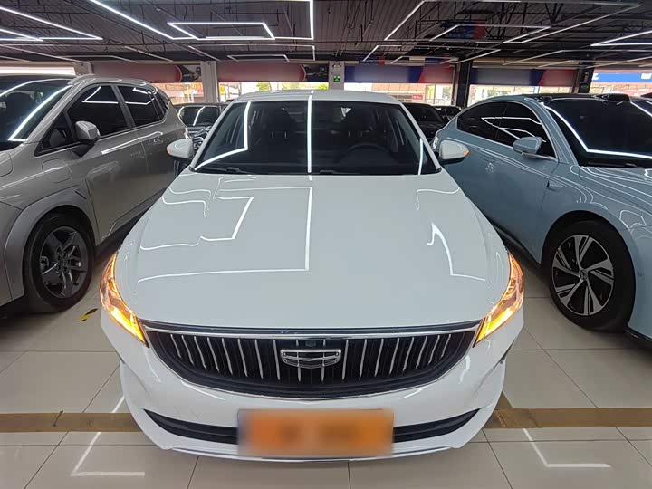 Фото 3 - Geely Emgrand
