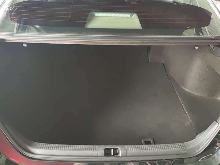 Фото 4 - Toyota Camry