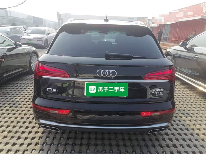 Фото 6 - Audi Q5L