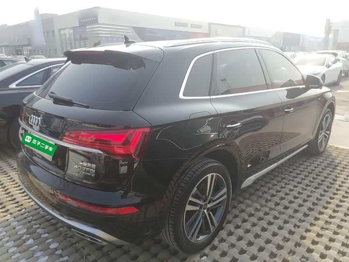 Фото 7 - Audi Q5L