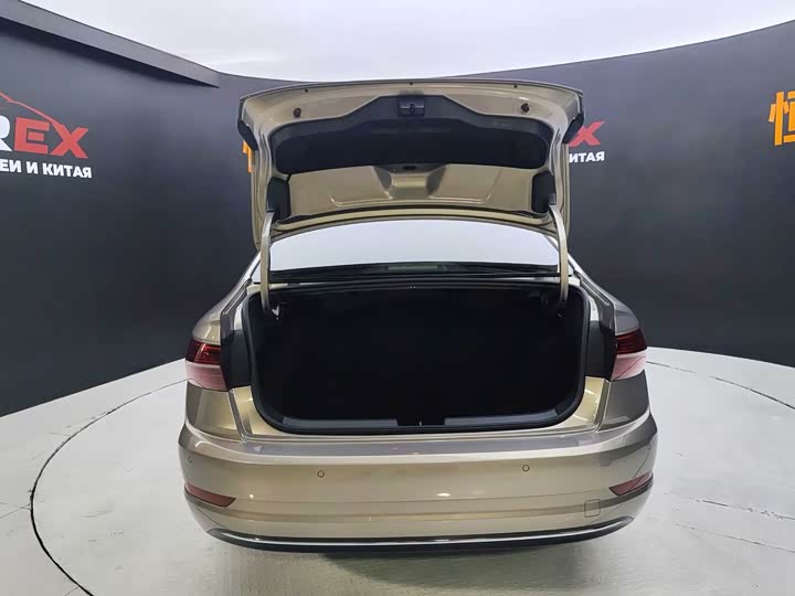 Фото 3 - Volkswagen Sagitar L