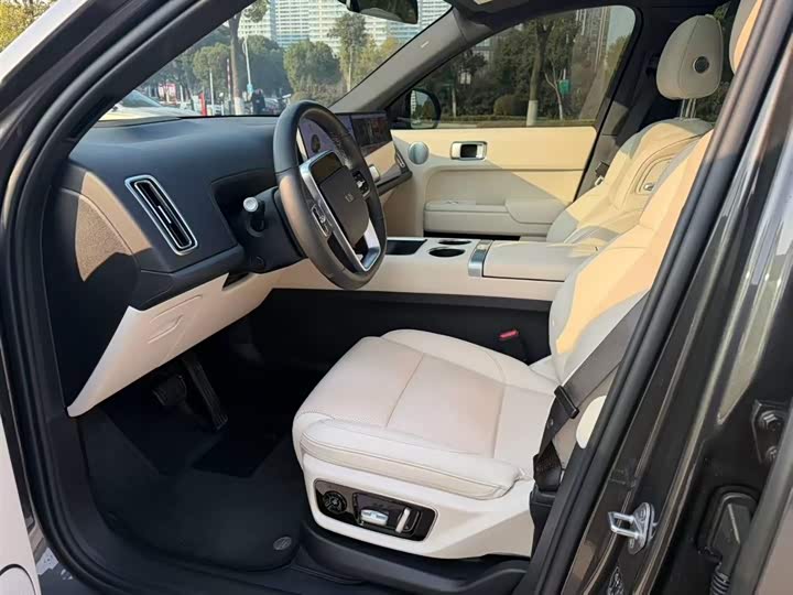 Фото 4 - LiXiang L7