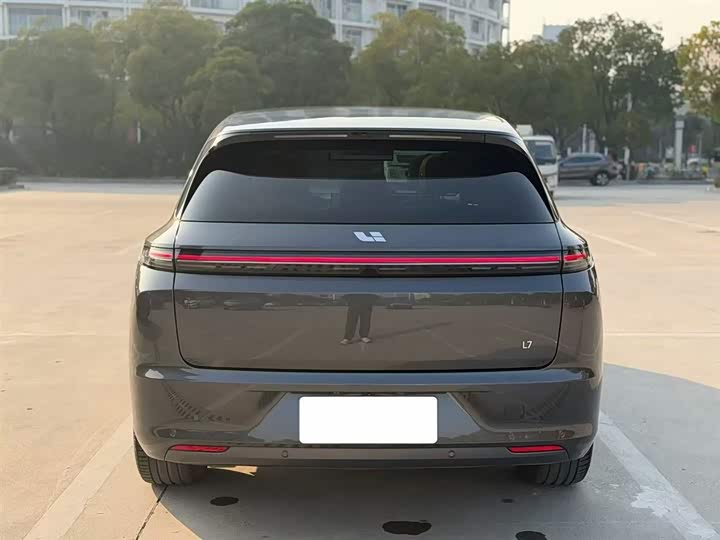 Фото 9 - LiXiang L7