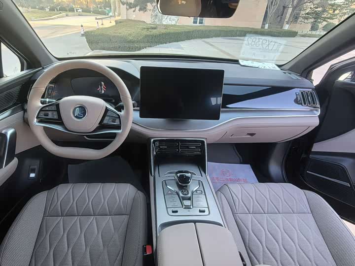 Фото 9 - BYD Tang Hybrid/EV