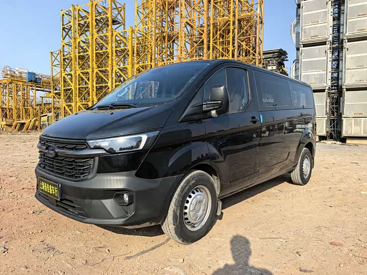Фото 1 - Ford Transit
