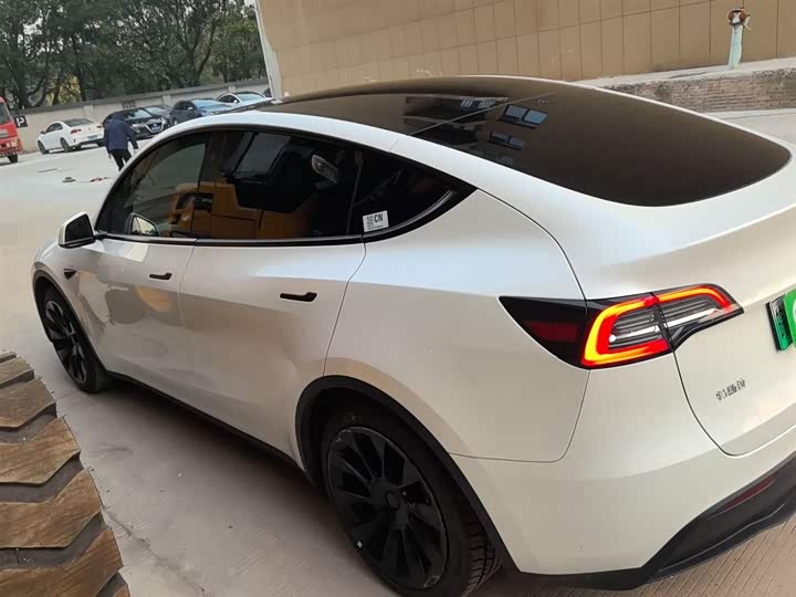 Фото 5 - Tesla Model Y