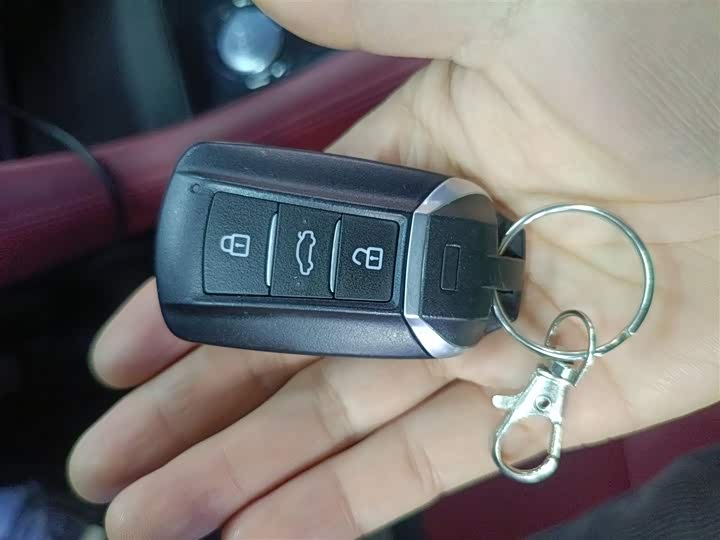 Фото 9 - Dongfeng Aeolus AX7