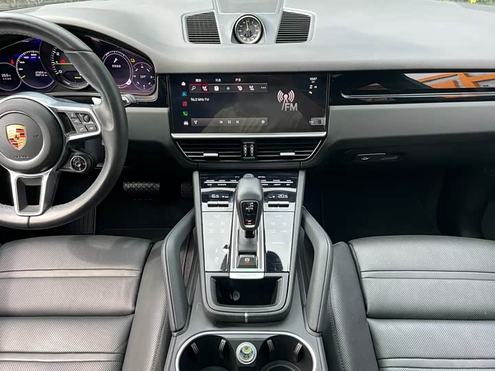 Фото 6 - Porsche Cayenne Hybrid