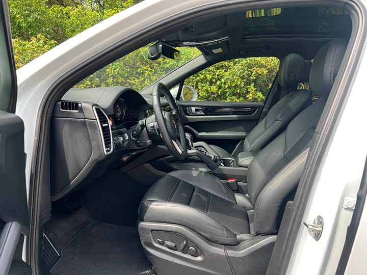 Фото 8 - Porsche Cayenne Hybrid