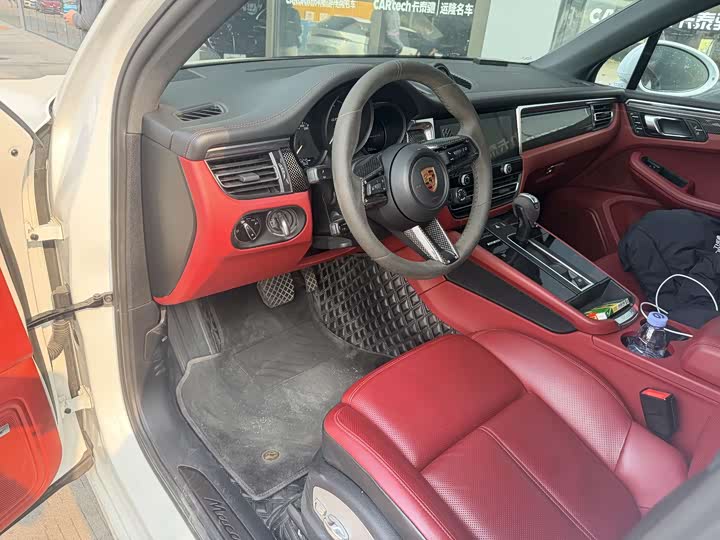 Фото 2 - Porsche Macan
