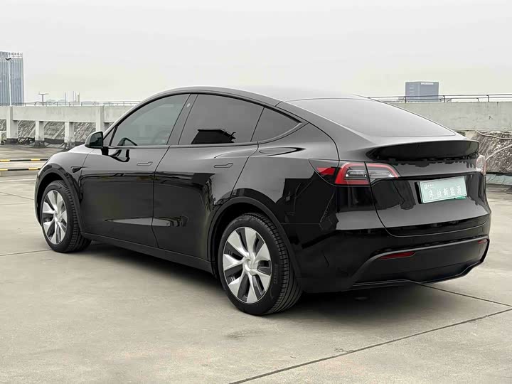 Фото 5 - Tesla Model Y