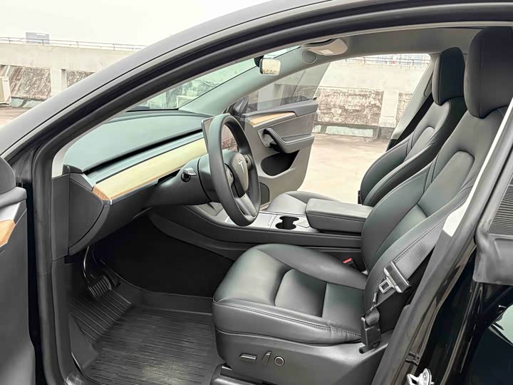 Фото 9 - Tesla Model Y