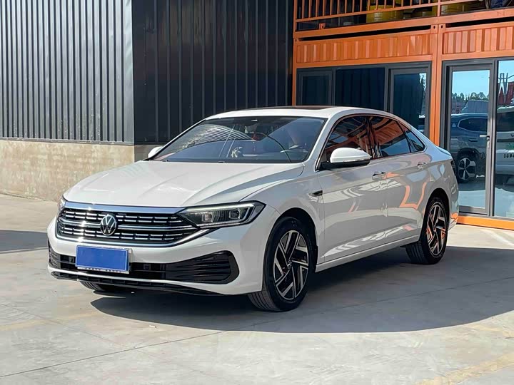 Фото 1 - Volkswagen Sagitar L