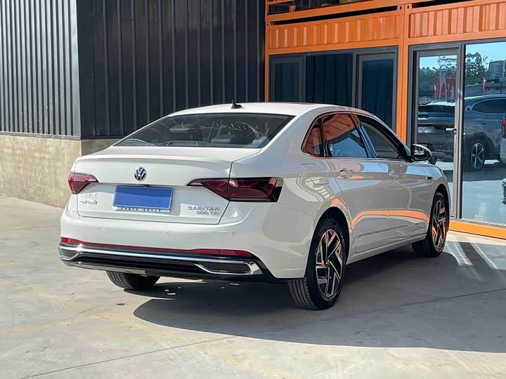 Фото 7 - Volkswagen Sagitar L